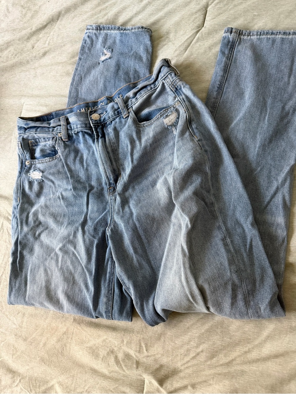 American Eagle Outfitters Light Blue Ripped Skinny Jeans - Picture 3 of 4